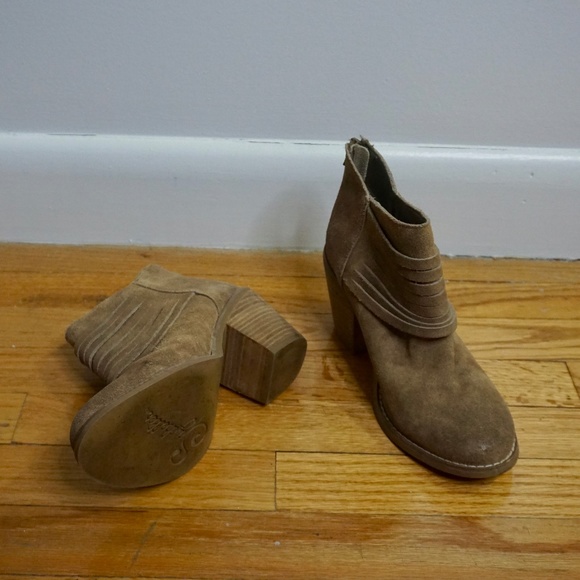 Seychelles Shoes - SEYCHELLES Tan Suede Ankle Boots Size 7
